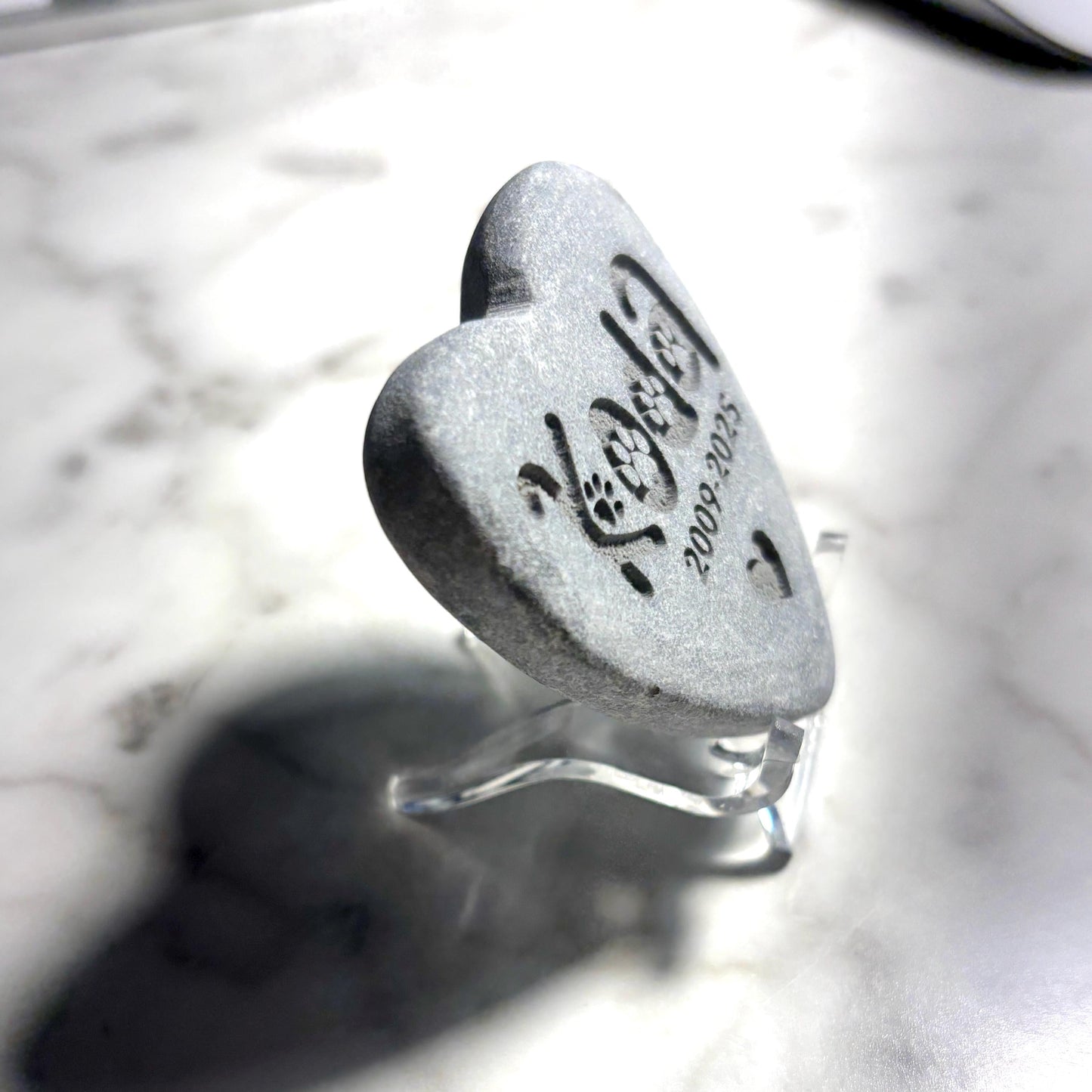 2" Engraved Heart Pet Memorial Stone with Stand: Personalized Keepsake - Vanbrera Stones Single Sided