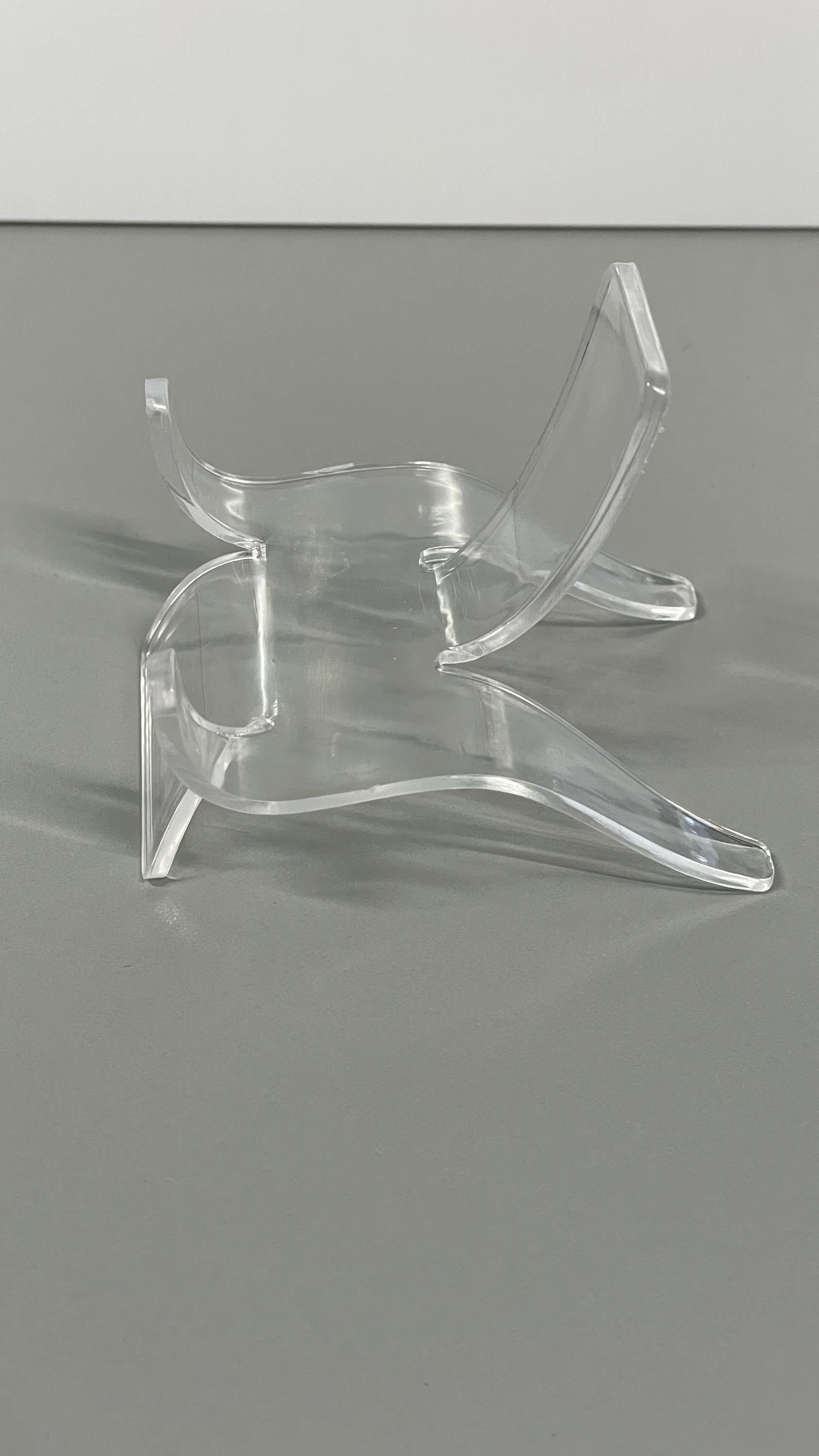 Acrylic Stone Stand: River Stone Display Cradle - Vanbrera Stones Small (1&quot; - 2&quot; Stone)