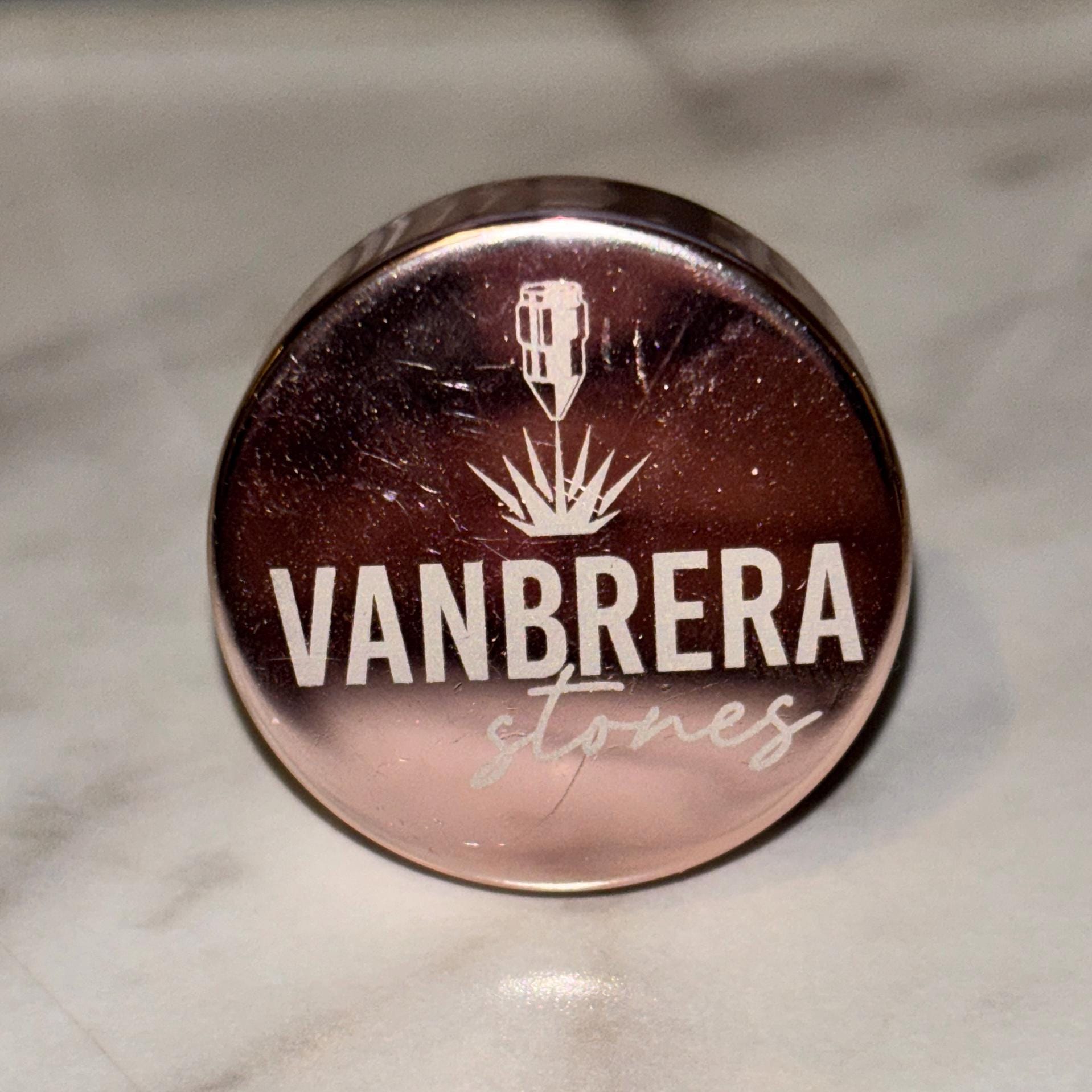 Engraved Wine Bottle Stopper – Aluminum Top with Cork Style Base (Gold, Black, Red, Blue, Rose Gold) - Vanbrera Stones Black